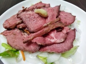  ローストビーフ 肉 スーパー 値段